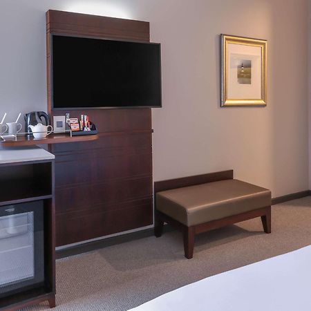 Garden Court East London Hotel Ngoại thất bức ảnh