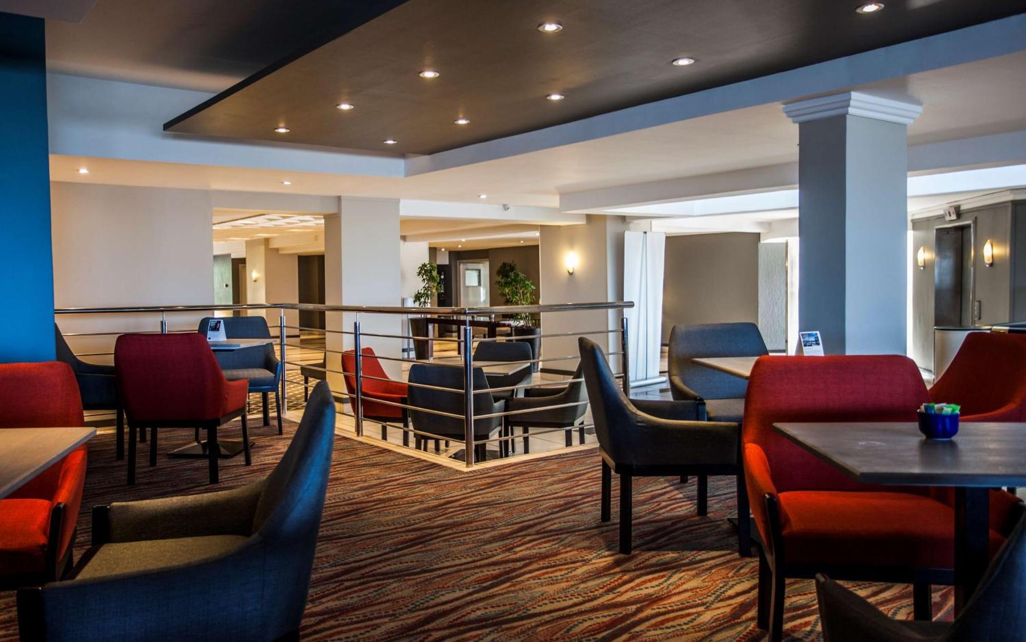 Garden Court East London Hotel Ngoại thất bức ảnh