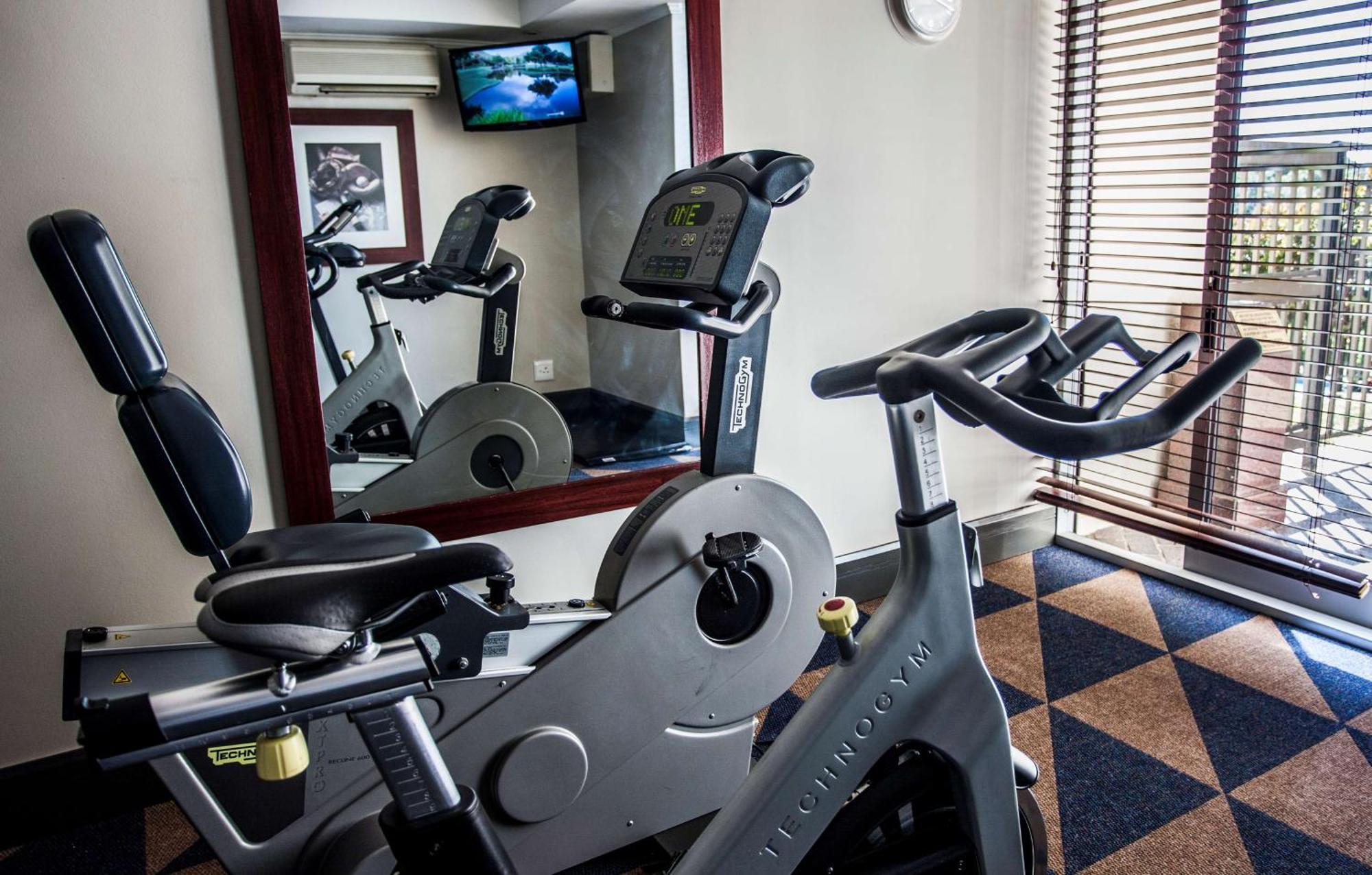 Garden Court East London Hotel Ngoại thất bức ảnh