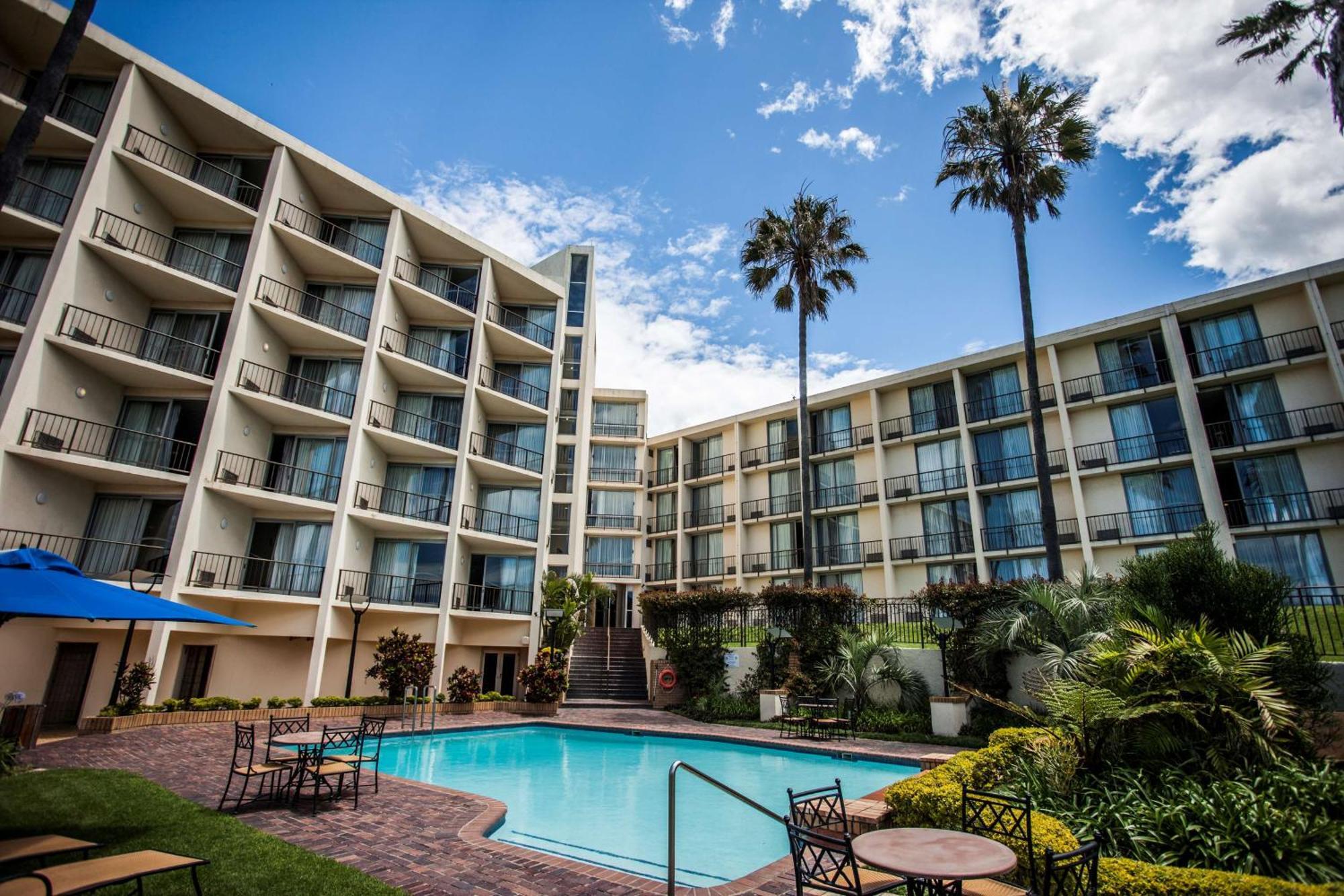 Garden Court East London Hotel Ngoại thất bức ảnh